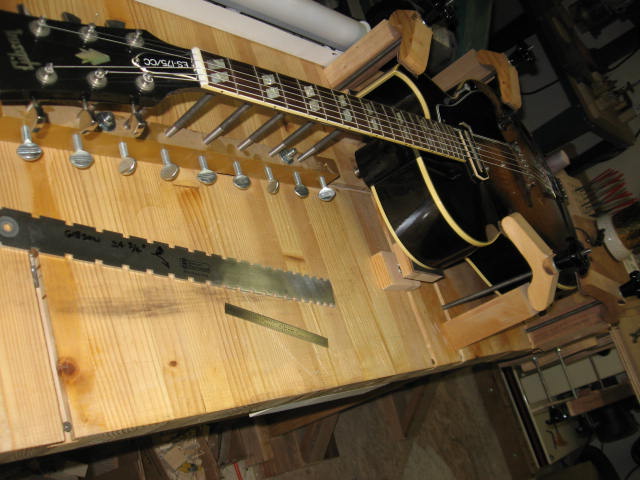 LCM Guitar Fret Table
